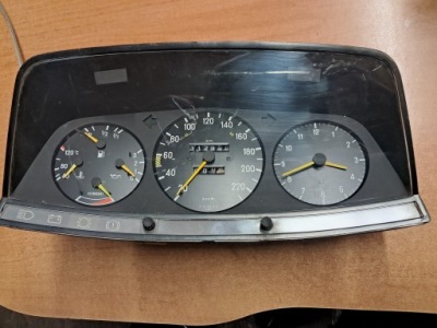 Счетчик mercedes w123 280 1235420457 фото №1