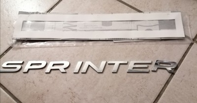 EMBLEMA SPRINTER 2019 PARTE TRASERA DE PUERTA A9068175600  