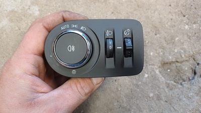 Opel crossland переключатель свет 39086301 фото №1