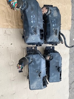 Honda accord viii 2.2 коробка запобіжників фото №1