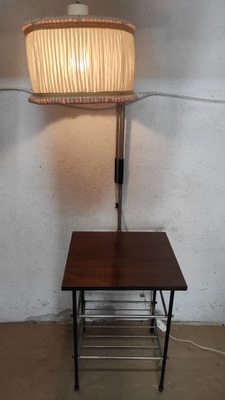 lampa ze stolikiem gazetnikiem PRL vintage