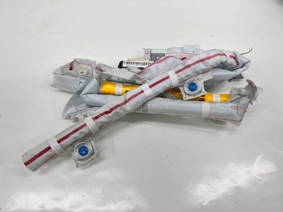 Toyota yaris iii шторка безопасности правая фото №1