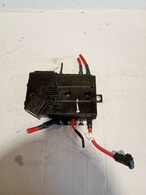 Коробка запобіжників розподільник a2135406200 mercedes w213 фото №1