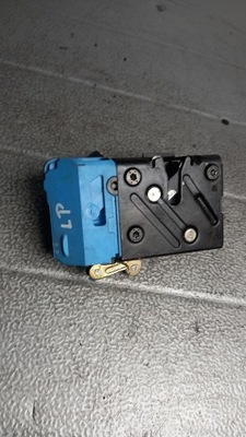 Замок левый перед volvo s60 02r sedan 2.4d5 фото №1