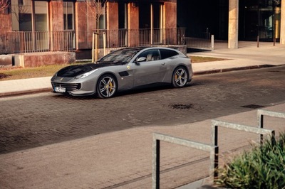 КОМПЛЕКТ ЗАХИСТІВ БІЧНИХ CARBON PERFORMANCE AERO DO FERRARI GTC4LUSSO