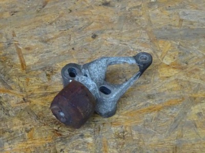 Audi a5 8t 2.0 tdi lift кронштейн подушка двигуна cgl фото №1