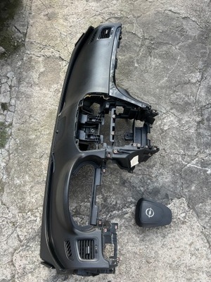 Панель приладів панель приладів консоль оригінал insignia фото №1