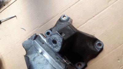 S4 b8 lift кронштейн опора двигателя 3.0 tfsi s5 фото №1