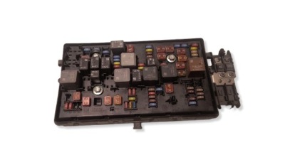 Коробка предохранителей opel insignia a sedan g09 13255300 2.0l дизель фото №1