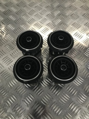 Решітка обдув audi q2 16- 81a820901e фото №1