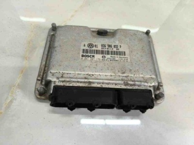 Бортовий комп'ютер двигуна ecu vw golf iv 1j1 036906032p 2001 фото №1