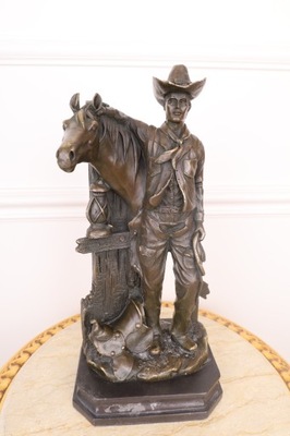 Figurka RANCZER z koniem z brązu