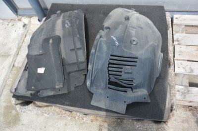 Maserati quattroporte vi подкрылок правое перед полный 670005436 фото №1