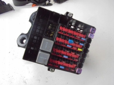 Коробка предохранителей ford fiesta mk7 8v5t14a005 фото №1