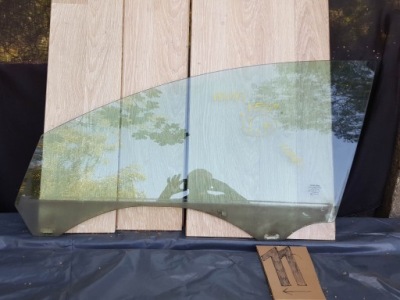 Стекло боковая левая передняя левый перед volvo v50 kombi фото №1