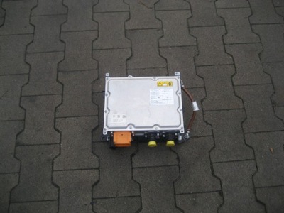 Mercedes гібрид модуль зарядний пристрій inventer фото №1