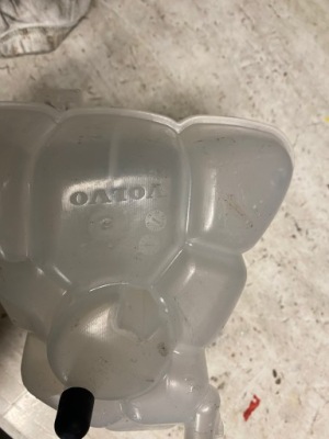 Volvo xc60 ii бак расширительный 31465682 фото №1