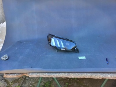 Peugeot 208 2008 лампа перед передня права oryg фото №1