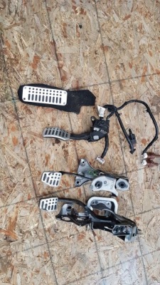 Nissan juke 2014 1.6 dig-t pedałnakładka хром фото №1