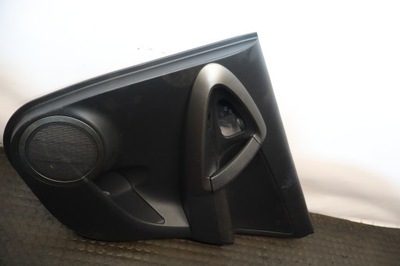 Обшивка оббивка двері правий задня toyota rav4 iii фото №1