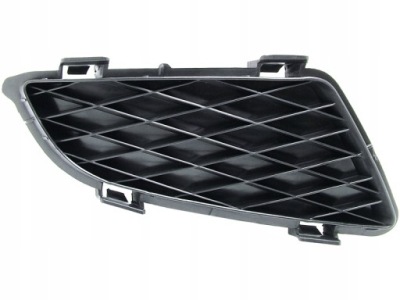 Mazda 6 gg/gy заглушка бампера противотуманной фары правая 2002-2007 фото №1