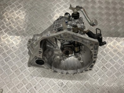 Коробка передач передач механическая коробка передач toyota aygo x 22- фото №1