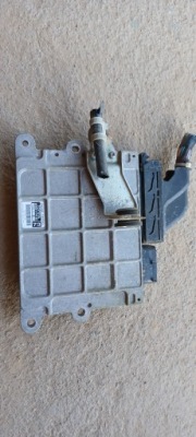 Блок керування бортовий комп'ютер двигуна 89661-74181 toyota iq фото №1