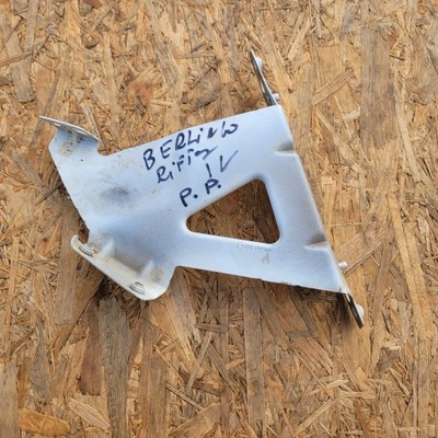 Кронштейн крыла правый перед citroen berlingo iv rifter partner фото №1