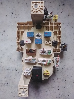 9239 agila b коробка предохранителей 36770-51k00 фото №1