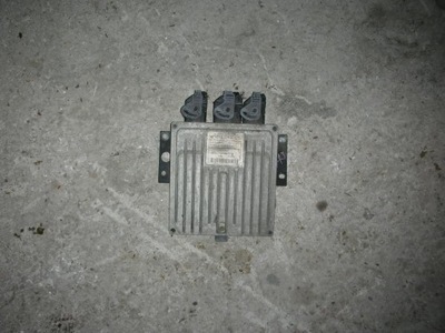 Блок управления бортовой компьютер renault clio 2 ii 8200284277 фото №1