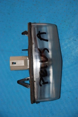 Toyota prius ii лампа освещение номерного знака крышки фото №1