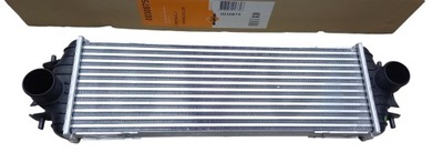 Интеркулер радиатор воздуха nissan primastar opel vivaro renault trafic фото №1