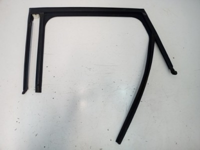 Прокладка дверь левый задняя citroen c3 aircross 13452288 фото №1