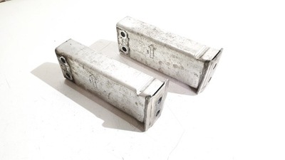 Зона деформації права ліва tesla 3 1109193-00-c фото №1