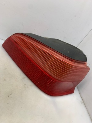 Лампа задня права peugeot 106 psa фото №1