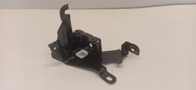 Opel vivaro c кронштейн насоса abs 9806951380 фото №1