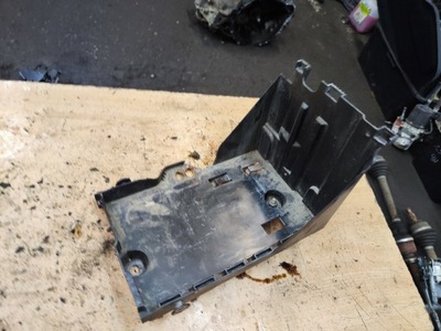 Peugeot 5008 i 1.6 vti основание аккумулятор фото №1