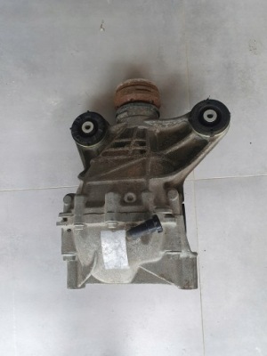 Диференціал задня jaguar xe 2.73 фото №1