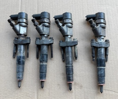 Форсунка renault movano trafic master 2.5 dci 0445110265 фото №1