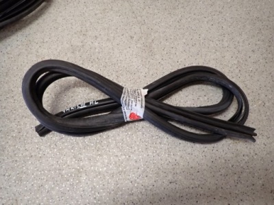 Toyota yaris iii 11- прокладка дверь задняя левых фото №1