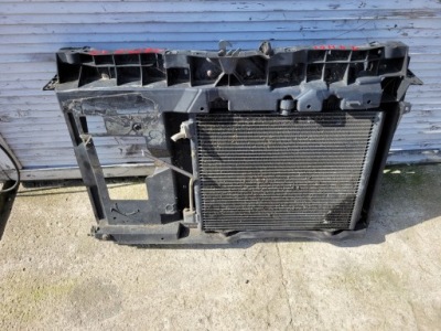 Pas передній радіатор peugeot 208 2008 i vti фото №1