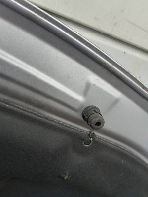 Отбойник капот заглушка peugeot 3008 ii фото №1