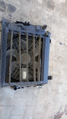 Радиатор bmw 320d фото №1