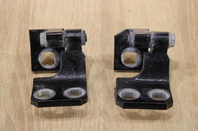 Петлі двері лівий задня maserati ghibli комплект vr.815 13- фото №1