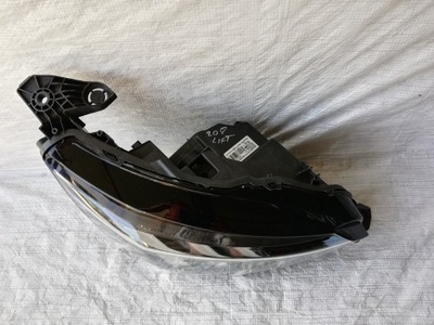 Peugeot 208 фара правый full led 9823193480 фото №1