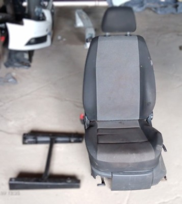 Vw caddy 2k5 сиденье правый фото №1