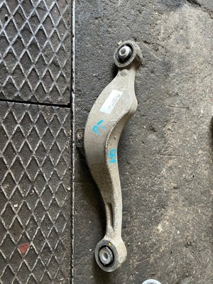 91 jeep grand cherokee wk2 рычаг 68263732aa фото №1