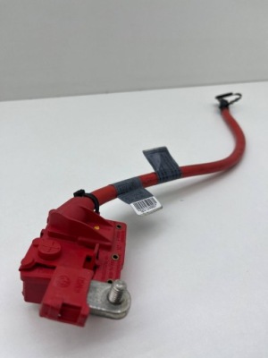 Bmw 5 f10 f11 f07 клемма плюсовая аккумулятор 9217035 фото №1