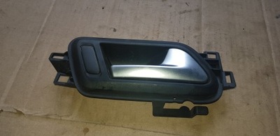 Vw amarok ручка внутрішня права 2h0837114d фото №1