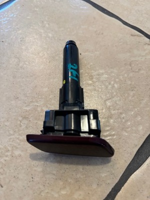 Toyota rav4 2016 омыватель лампы оригинал правый фото №1